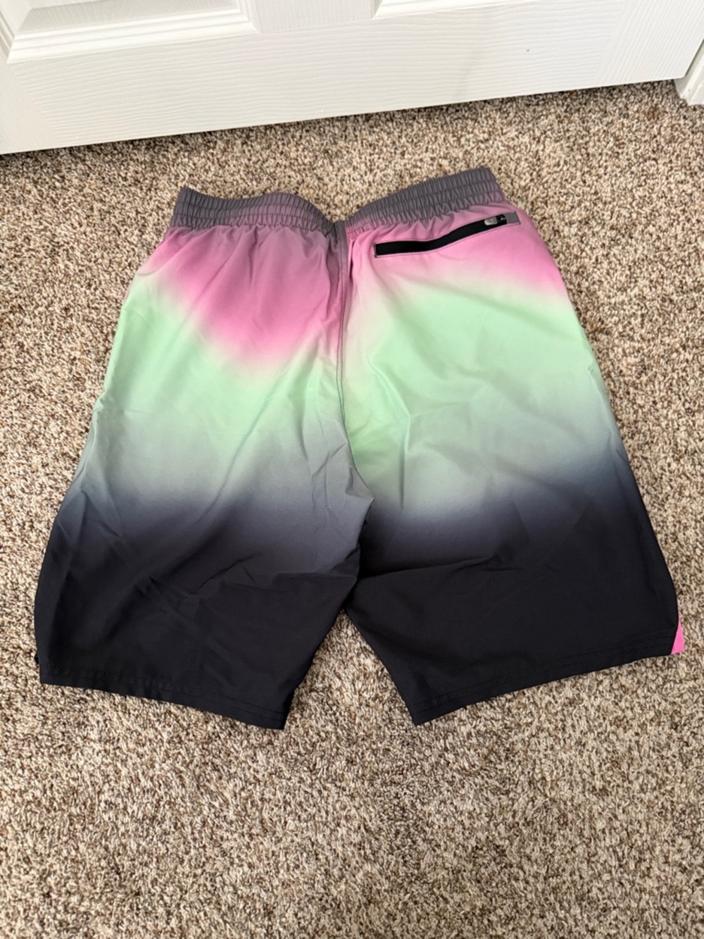 Nike Men's Gradient Pink-to-Black Bathing suit Shorts - Picture 2 of 2